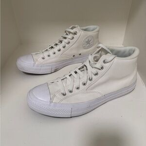 Converse Chuck Taylor’s